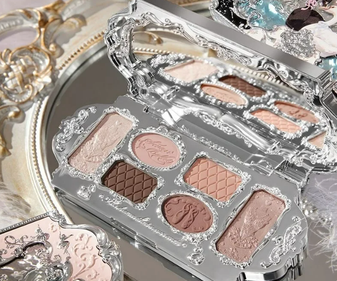 Flower Knows Swan Ballet 6-Color Eyeshadow Palette